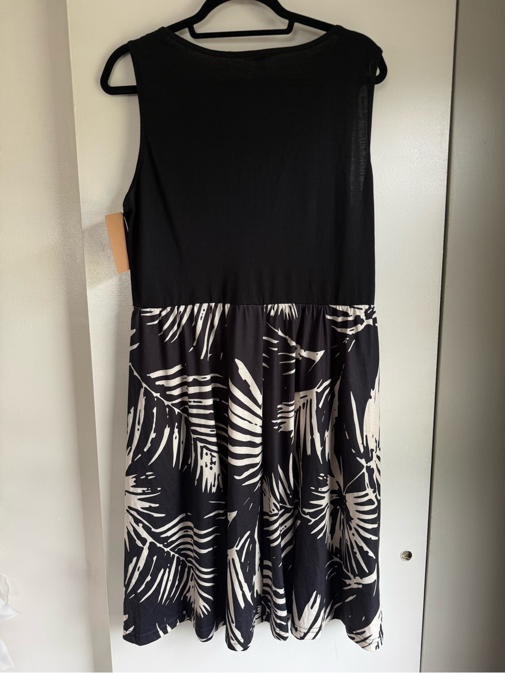 Sleeveless Black Dress with Cream Tropical Print Skirt - Picture 4 of 5